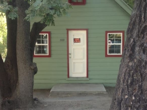 1 bed, 1 bath Cabin for sale at 369 Log, Crestline — MLS #IG26038186