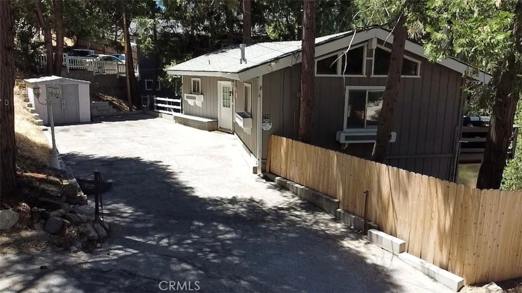 3 bed, 2 bath SingleFamilyResidence for sale at 770 Berne Drive, Crestline — MLS #IG26063087