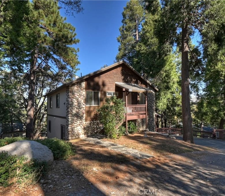 3 bed, 2 bath SingleFamilyResidence for sale at 198 Pine Ridge Crestline CA 92325, Crestline — MLS #IG25247308