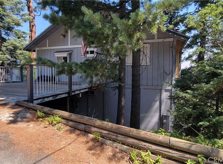 4 bed, 3 bath SingleFamilyResidence for sale at 24722 Bernard Drive Crestline CA 92325, Crestline — MLS #IG25177069